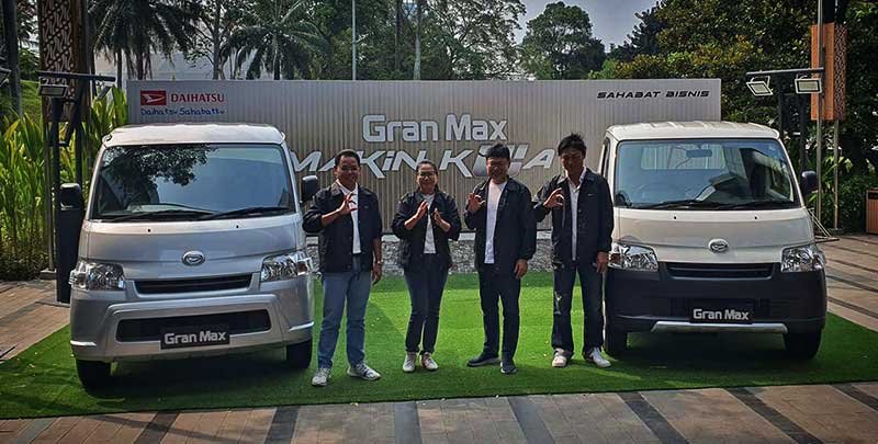 Simulasi Kredit Gran Max Lengkap Angsuran DP Makassar